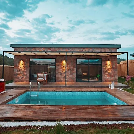 Honey 1 Hotell 4*